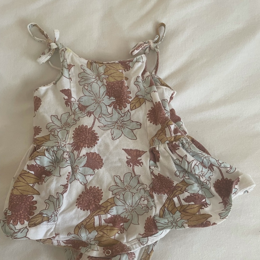 Kate Quinn bubble “dress”